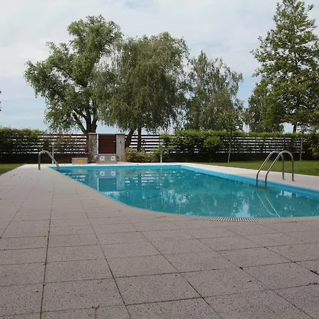 Csenge Apartman Шиофок